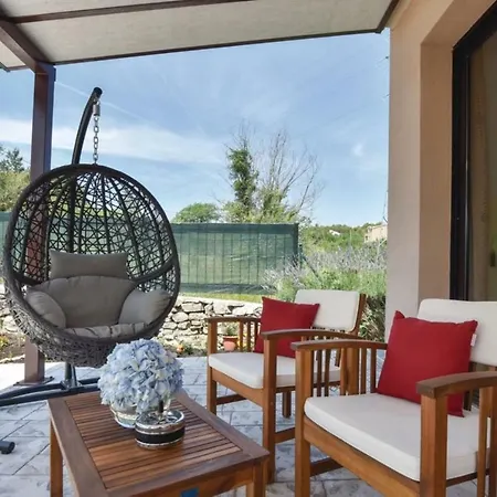 House Omis Naklice With A Private Pool *