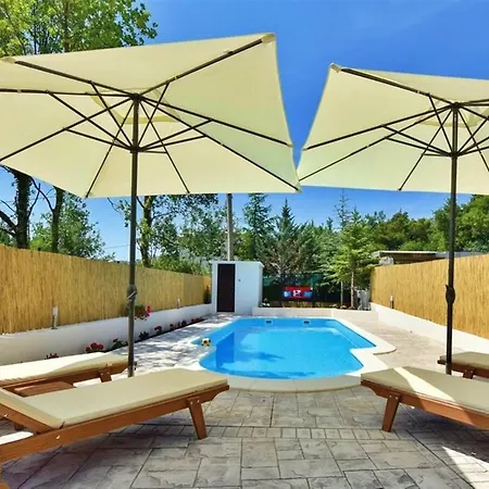 度假居 House Omis Naklice With A Private Pool *